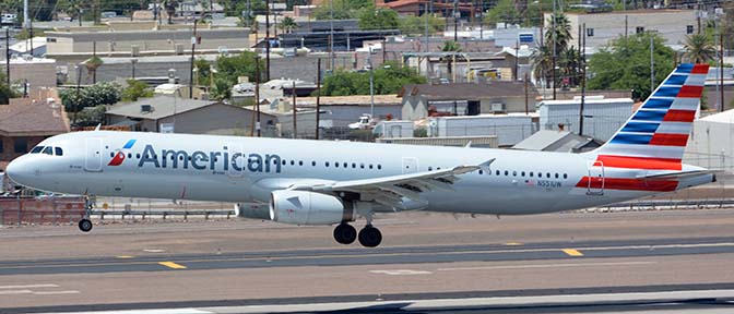 American Airbus A321-231 N551UW, Phoenix Sky Harbor, June 18, 2016